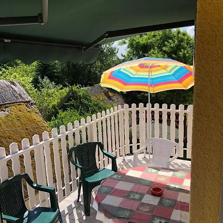 Pensjonat Edit Vendeghaz Balatonszentgyorgy