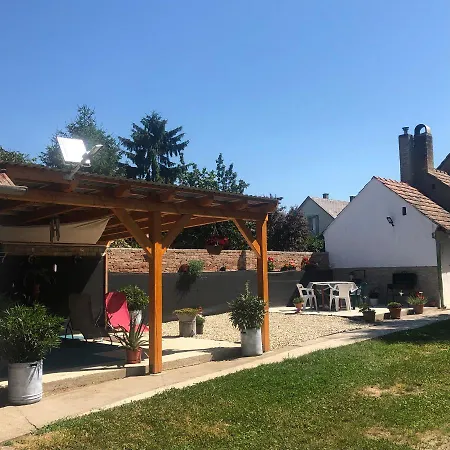 Edit Vendeghaz Balatonszentgyoergy Guest house